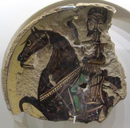 Manufacture Islamic (Sicily or Tunisia), ceramic basin fragmented with falconer on horseback, 
